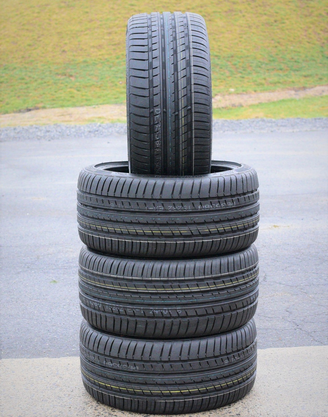 2 New Cosmo Muchomacho 215/40R18 89Y ZR XL High Performance A/S All Season Tires