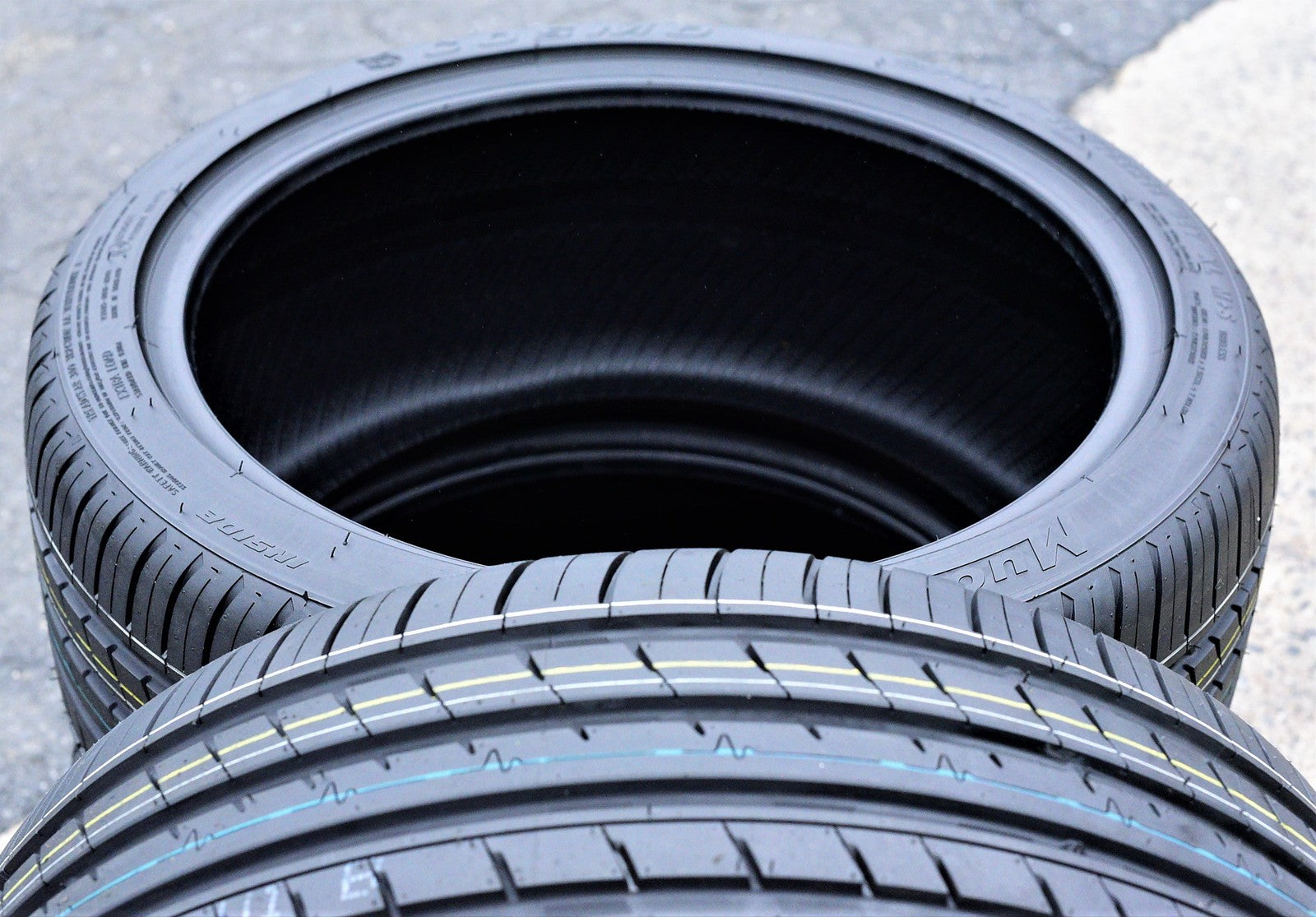 2 New Cosmo Muchomacho 215/40R18 89Y ZR XL High Performance A/S All Season Tires